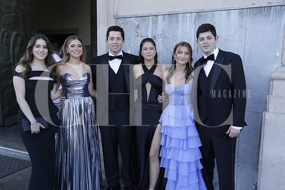 Rossana Martínez, Boreque Hinojosa, Hugo Martínez, Viviana Hinojosa, Mila Martínez y Luis Carlos Martínez