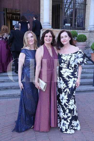 Margarita Yarte de Zambrano, Martha de González y Miriam González de Torres 0