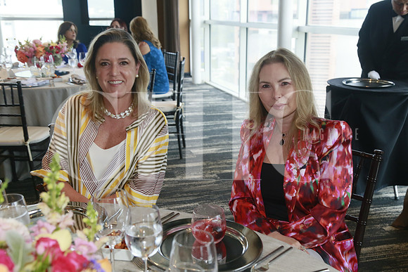 Alejandra Caso y Gabriela Villarreal