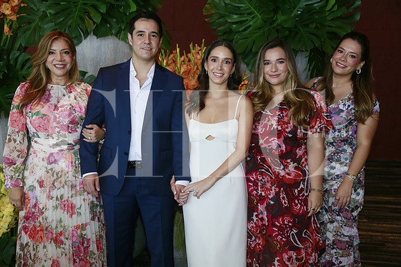 Tere Rojas de Villarreal, Oscar Villarreal, Sofia Guajardo, Valeria Villarreal y Tere Villarreal (4)