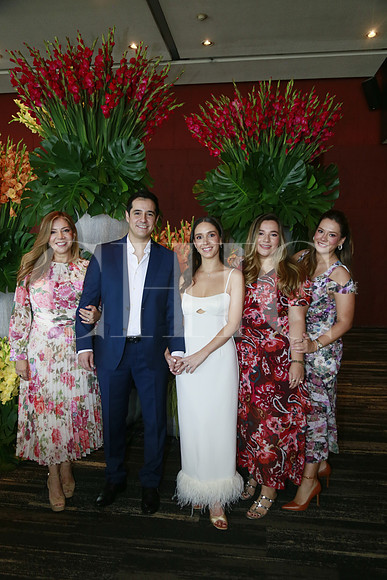 Tere Rojas de Villarreal, Oscar Villarreal, Sofia Guajardo, Valeria Villarreal y Tere Villarreal (3)