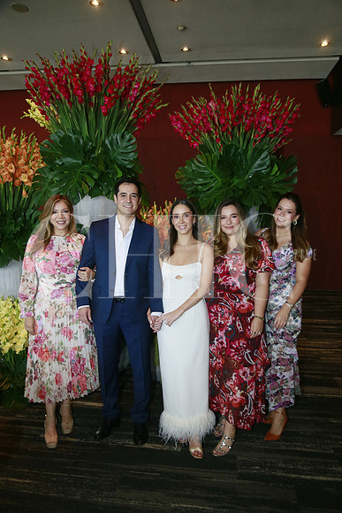 Tere Rojas de Villarreal, Oscar Villarreal, Sofia Guajardo, Valeria Villarreal y Tere Villarreal (5)