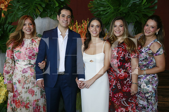 Tere Rojas de Villarreal, Oscar Villarreal, Sofia Guajardo, Valeria Villarreal y Tere Villarreal