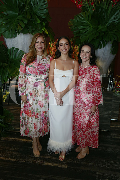 Tere Rojas de Villarreal, Sofia Guajardo y María Isabel Villarreal de Guajardo (3)
