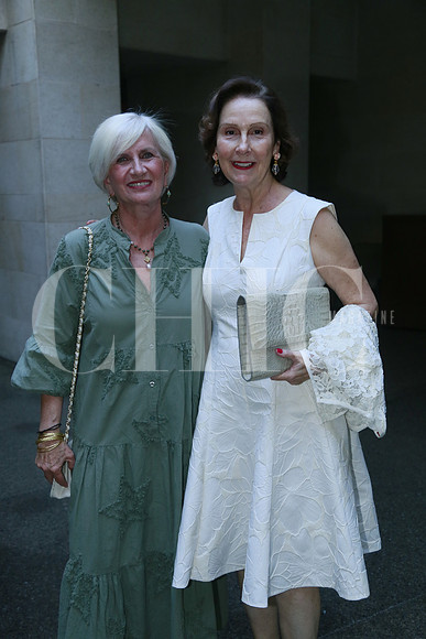 Catalina Marcos y Teresa Garza de Páez