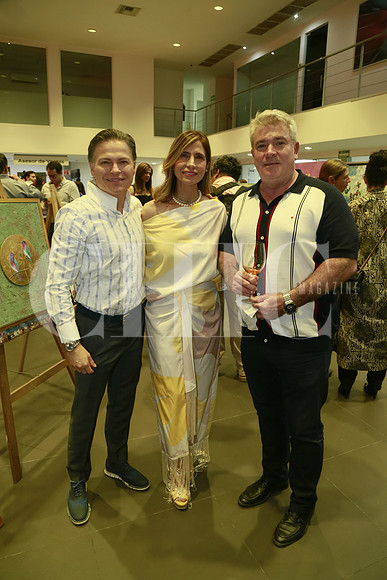 Enrique Alanis, Paulette Moreno de Alanis y Mauricio González