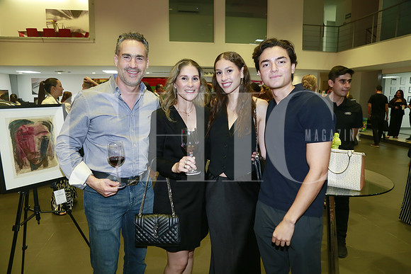 José Ballesteros, Karla Gracia, Cordelia Ballesteros y Luis Valdez