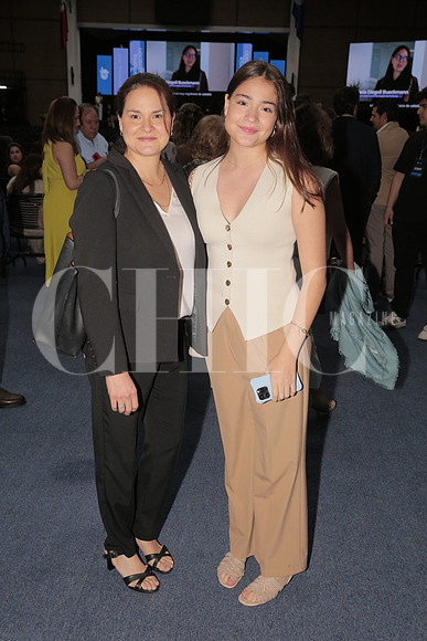 Veronica Cervantes y Elisa Saenz 1