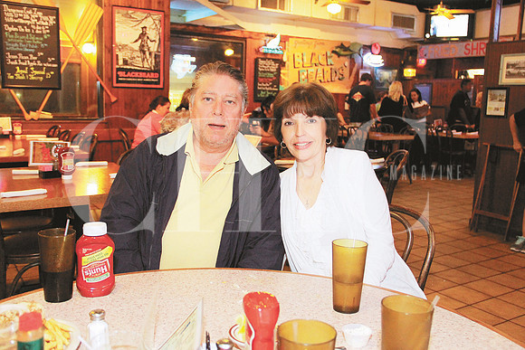 Eduardo Flores y Juanita de Flores (2)