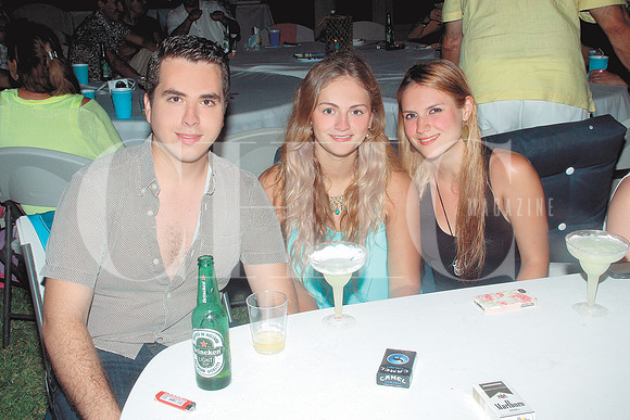 Jorge Gamez, Balbina Gómez y Lily Elizondo