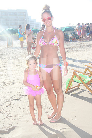 Nicole Bremer Goicoechea y Susy Goicoechea de Bremer