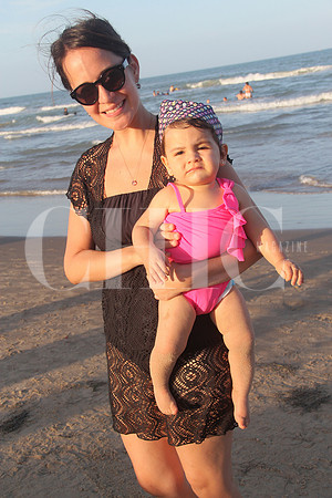 Marifer Páez de Zubiria y Mila Zubiria