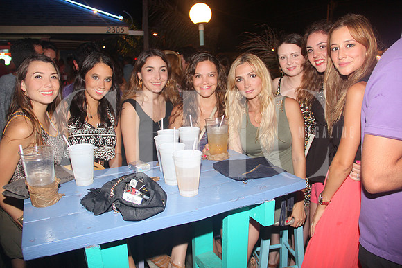 Karla Ramírez, Hannia Ramos, Nina de Jiménez, Ale Sada de Rodríguez, Marissa L. de Cortina, Lore Z. de Rodríguez, Alejandra J. de Farías y Vicky Salinas de De León