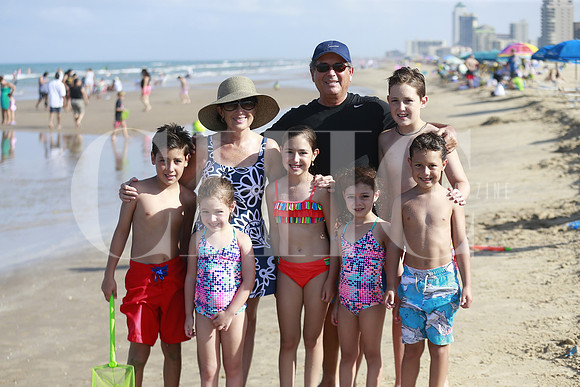 Emilio Cruz, Paulina Cruz, Daniela Cruz, Jimena Cruz, Eugenio Cruz, Hector Cruz, Rogelio Escamilla y Carmen Toussaint de Escamilla