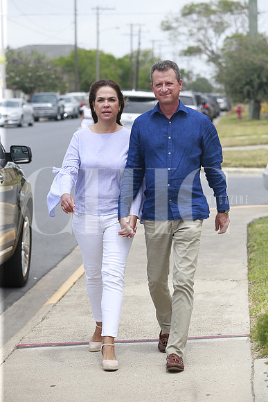 Gabriela de Gutierrez y Francisco Gutierrez