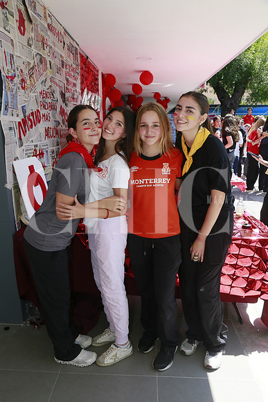 Natalia Lozano, Mercedes Hernández, Dana Crombé y Alana Maldonado (2)
