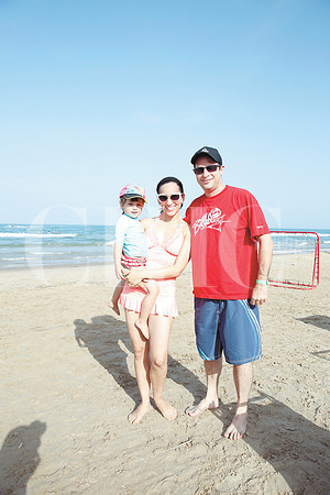 Ana Santacruz, Laura Peña de Santacruz y Guillermo Santacruz