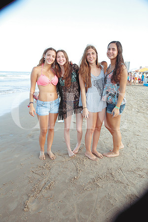 Daniela Segovia, Ericka Suess, Paola Suess y Andrea Enriquez