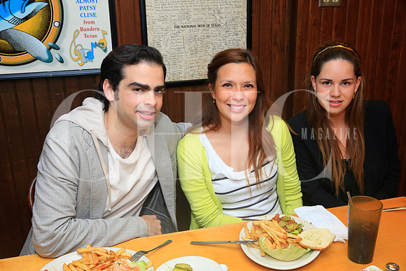 Adrián Villarreal, Fernanda García y Ana Sofía Villarreal (1)