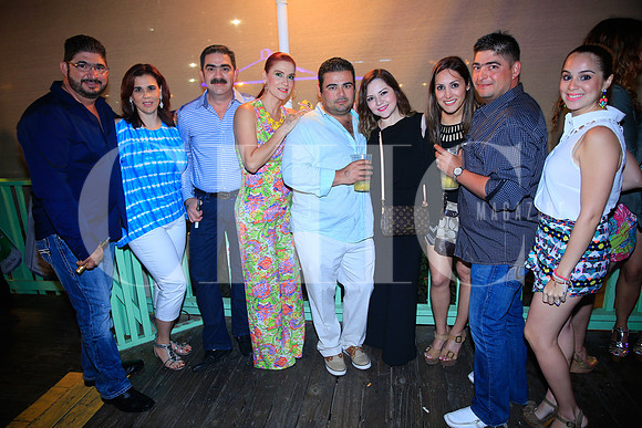 Sergio Gutiérrez, Blanca Rodríguez, Jorge Gutiérrez, Isabel Gutiérrez, Carlos Gutiérrez, Karina González, Emelina de Gutiérrez y Tato Gutiérrez (3)