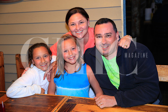 Carolina Carvallo, Maritza Carvallo, Maritza Mena y Carlos Carvallo (4)