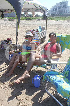 Claudia Flores y Laura Peña de Salinas