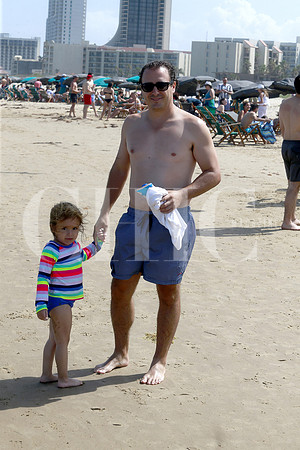Vania Charur y Víctor Charur