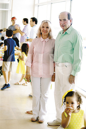 Eloísa de los Santos de Villarreal y Gilberto Villarreal