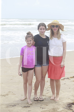 Monet Moellr, Caty Cardenas y Marcela Vela de Moeller