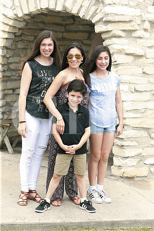 Roberta Kalife, Mónica Ibarra de Kalife, Sofía Kalife y Patricio Kalife
