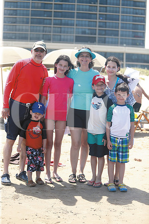 César Treviño y Martha de Treviño con sus hijos Martha Eugenia, Ana Paula, David, Rodrigo y Adrián