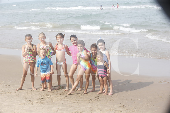 Sofía Sada, Delia Villarreal, Mauricio Carrera, Nicole Bremer, Lucía Páez, Ale Cueva, Jimena Cueva, Balbina Pérez y Sofía Cueva