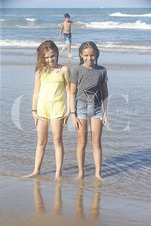 Alexa Bredee y Mia Muñoz1