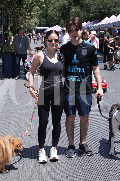 Renata Zavala y Oscar Zavala 0