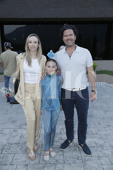 Lizette Rodea, Roberto De la Cruz y Roby De la Cruz (2)