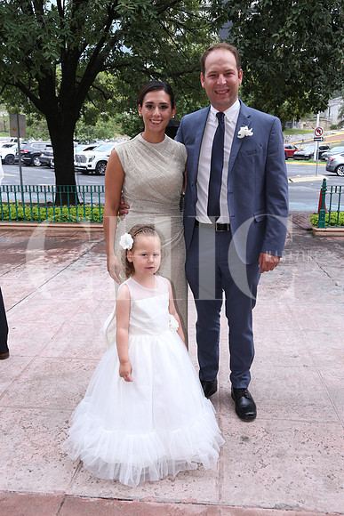 Andrea González, Eduardo Garza y Sofia Garza 0