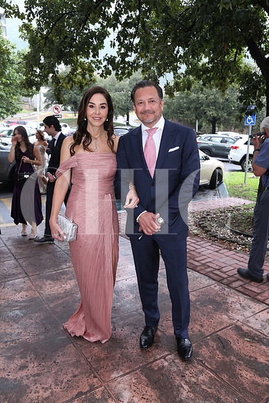 Gabriela de Navarro y Marco Navarro 1
