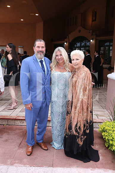 Alejandro Garza, Myrna de Garza y Myrna Rios 1