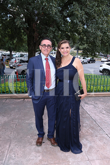 Luis Ochoa y Mónica Vera 0