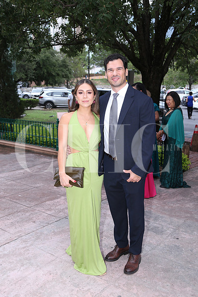 Sofia Sobrevilla y Andrés Quiñones 0