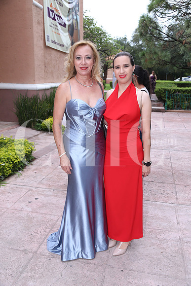Evelia Garza y Mariana Dávila 1