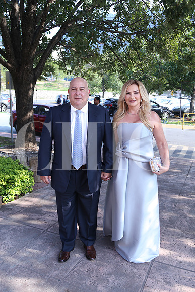 Mauricio Sánchez y Cecila de Sánchez 0