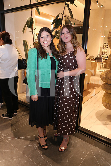 Luisa Gutiérrez y Gaby Durazo
