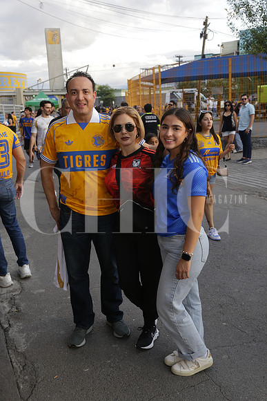 Edgar Morales, Monica Morales y Monica Septien 2