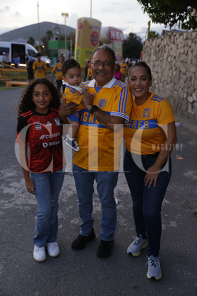 Valeria Mijes, Andrés Mijes, Andrés Mijes y Jessica Mijes 3