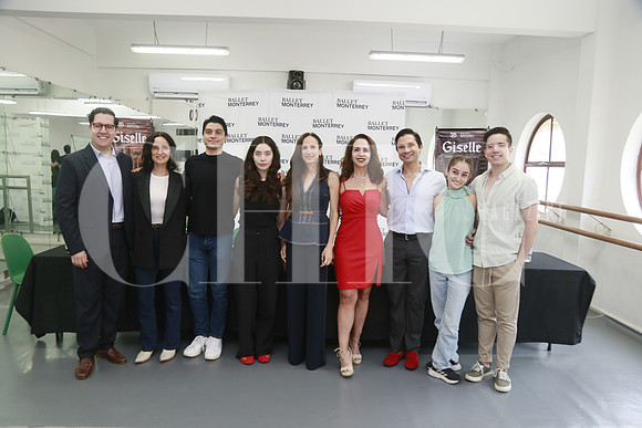 Felipe Tristan, Yvonne Venegas, Argenis Montalvo, Greta Elizondo, Gaby Elizondo, Yolanda Garza, Yosvani Ramos, Ana Godoy y Axel Jaramillo (4)