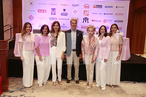 Yolis Rodríguez, Alicia Canales, María medellín , Ernesto Milmo, Betty Schwarz, Gaby Navarro y Cristina Gutíerrez