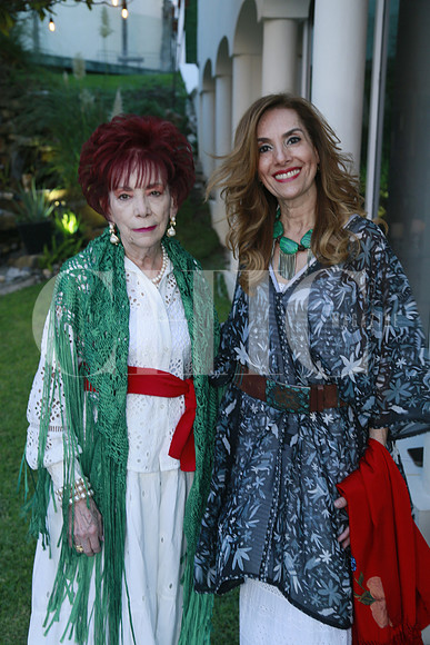 Lupina Vara de Mejia y Olga Mejia