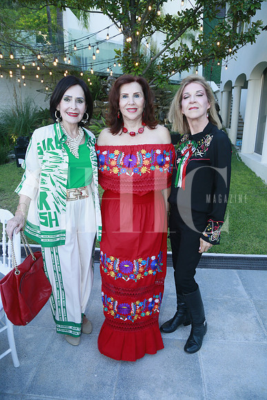 Margarita González de Berchelmann, Martha Rangel y Mina Villarreal de Gustafson (2)