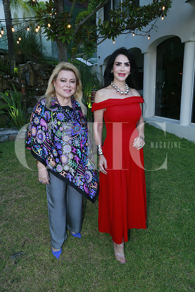 Marina Benavides y Martha de Ruíz